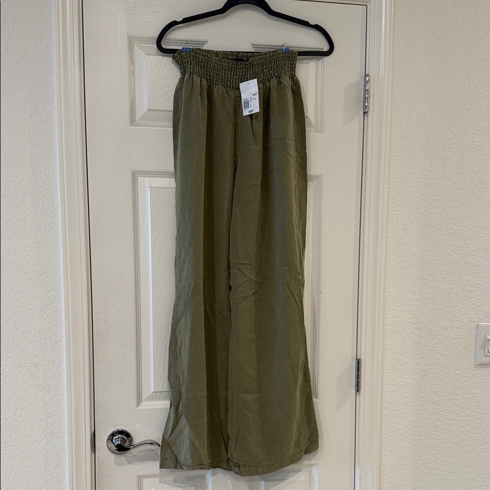 Forever 21 Pants Large